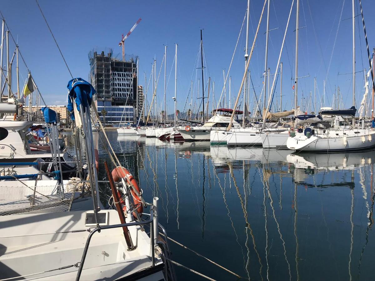Hospedaje Dado De Baja Badalona Buitenkant foto