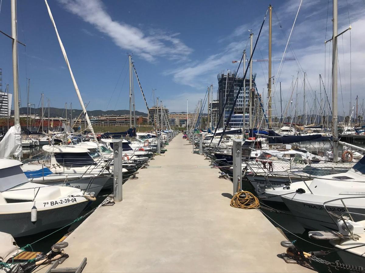 Hospedaje Dado De Baja Badalona Buitenkant foto