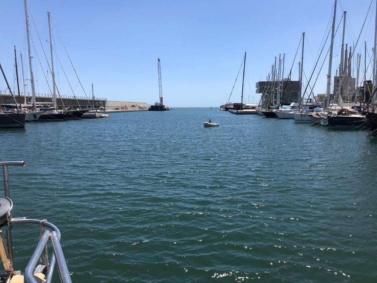 Hospedaje Dado De Baja Badalona Buitenkant foto