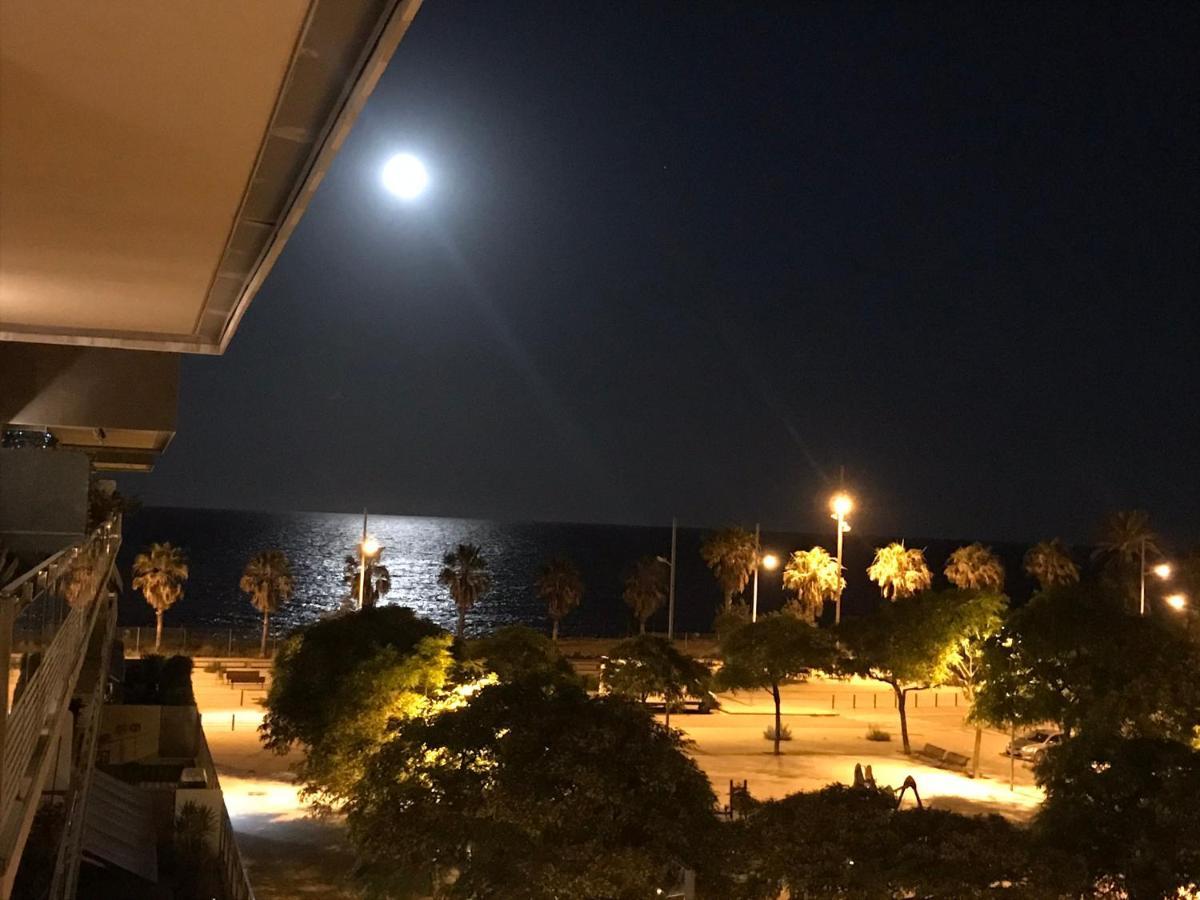 Hospedaje Dado De Baja Badalona Buitenkant foto