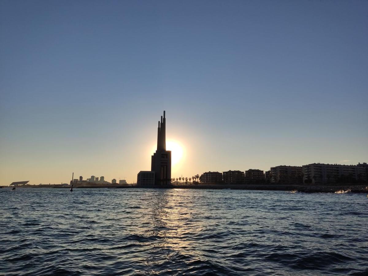 Hospedaje Dado De Baja Badalona Buitenkant foto