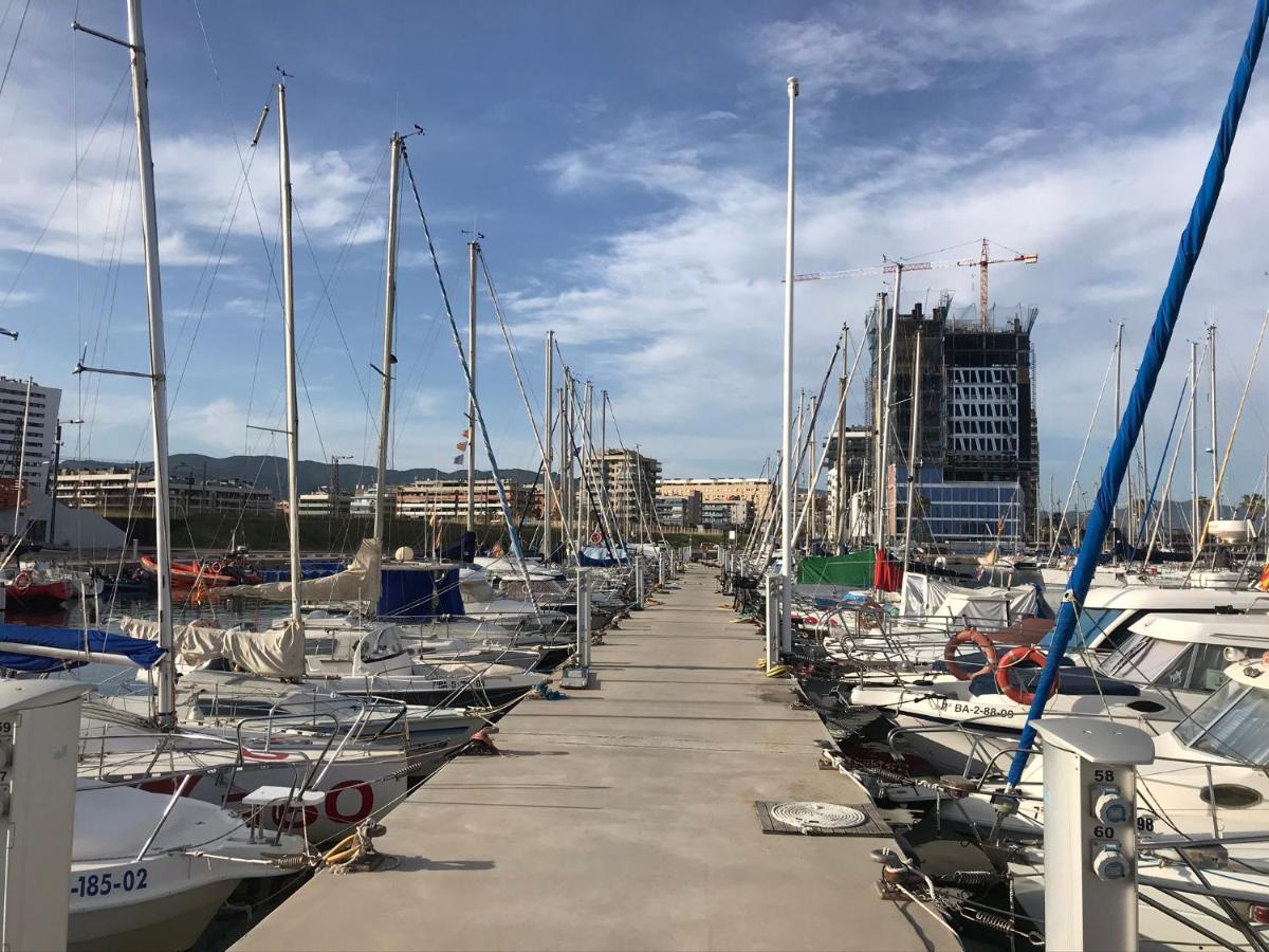 Hospedaje Dado De Baja Badalona Buitenkant foto
