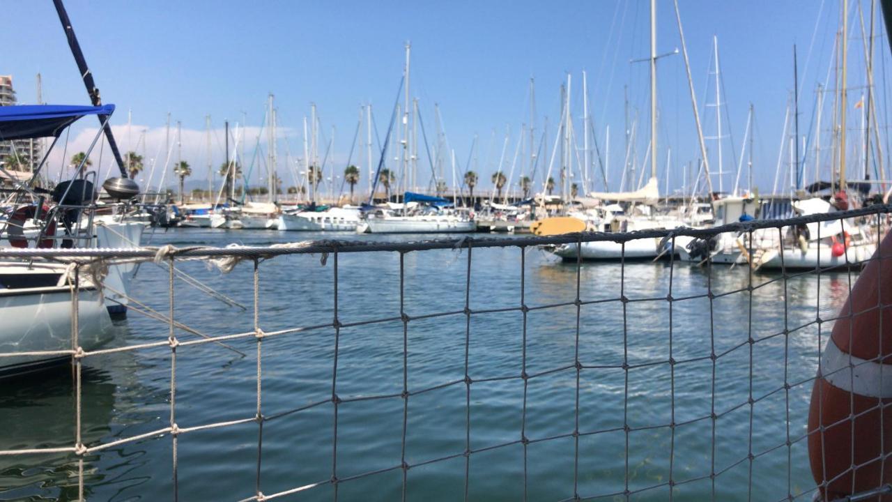 Hospedaje Dado De Baja Badalona Buitenkant foto