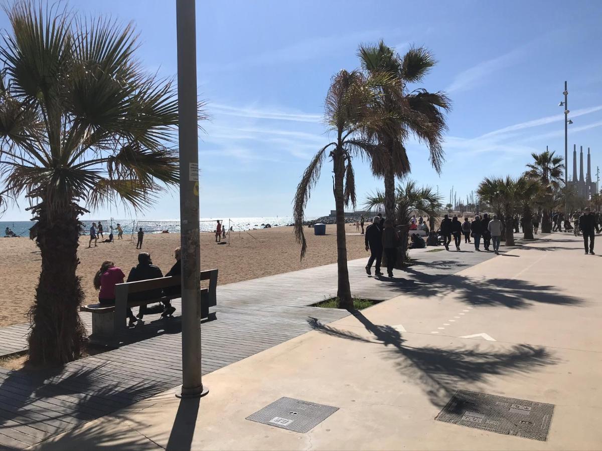 Hospedaje Dado De Baja Badalona Buitenkant foto