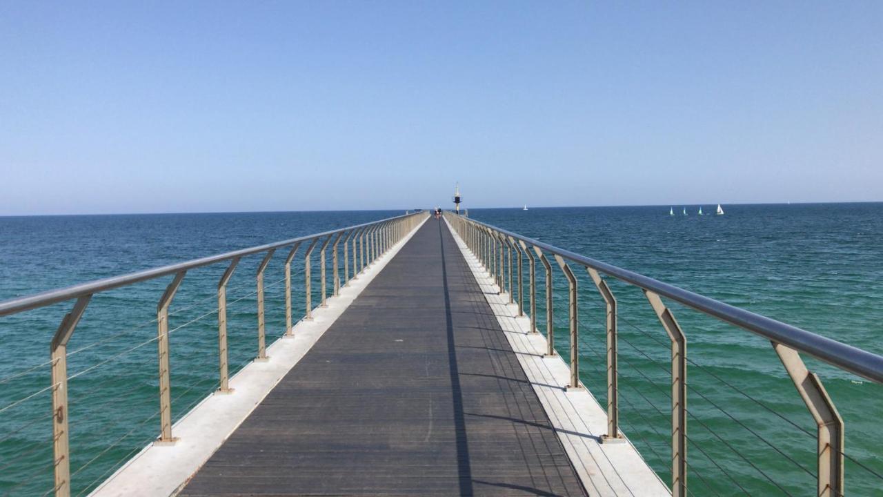 Hospedaje Dado De Baja Badalona Buitenkant foto