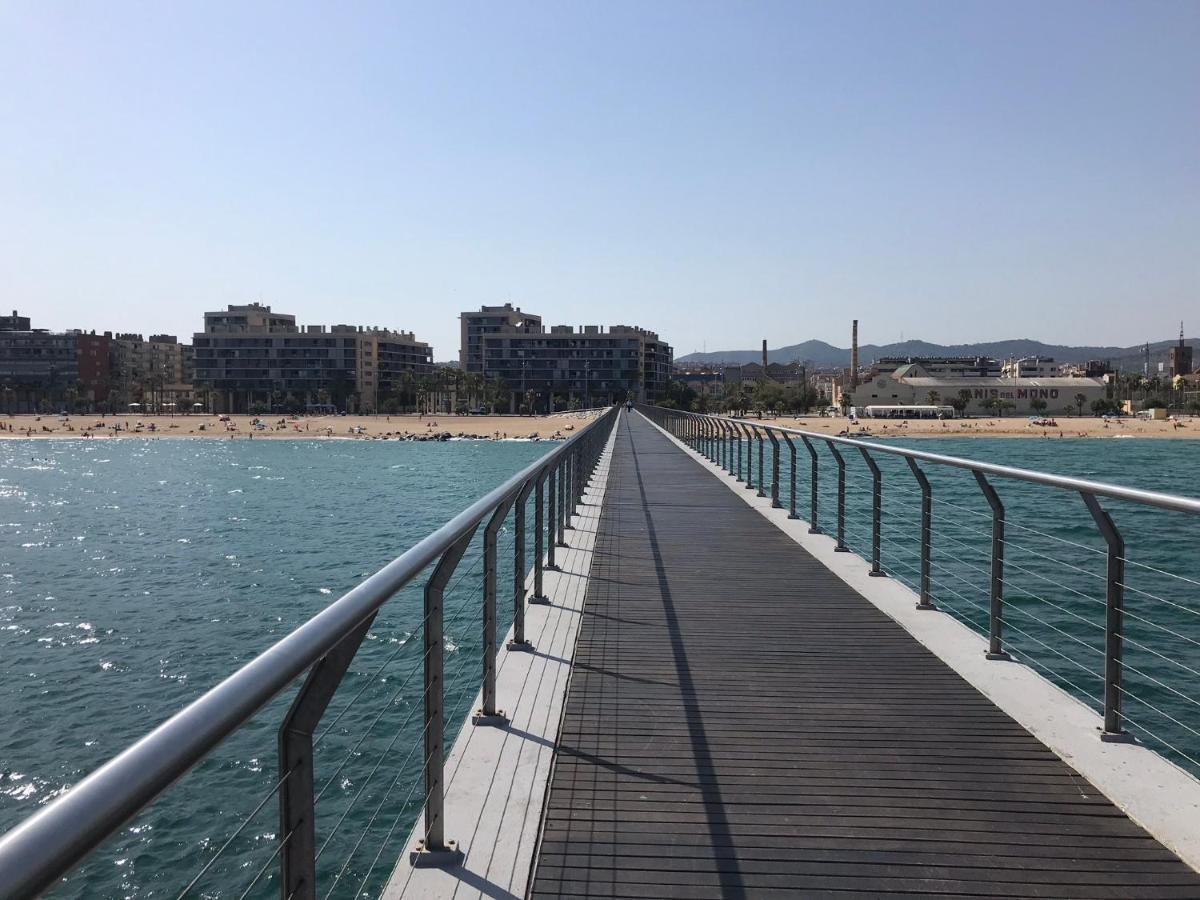 Hospedaje Dado De Baja Badalona Buitenkant foto