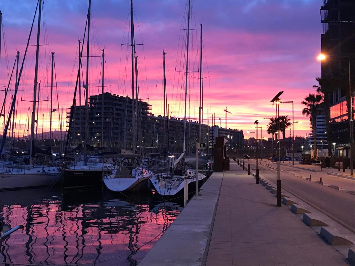 Hospedaje Dado De Baja Badalona Buitenkant foto