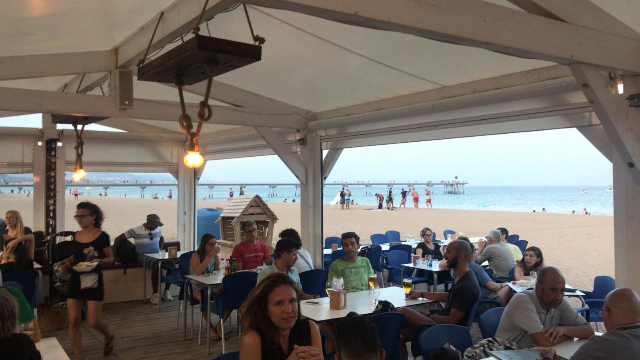 Hospedaje Dado De Baja Badalona Buitenkant foto