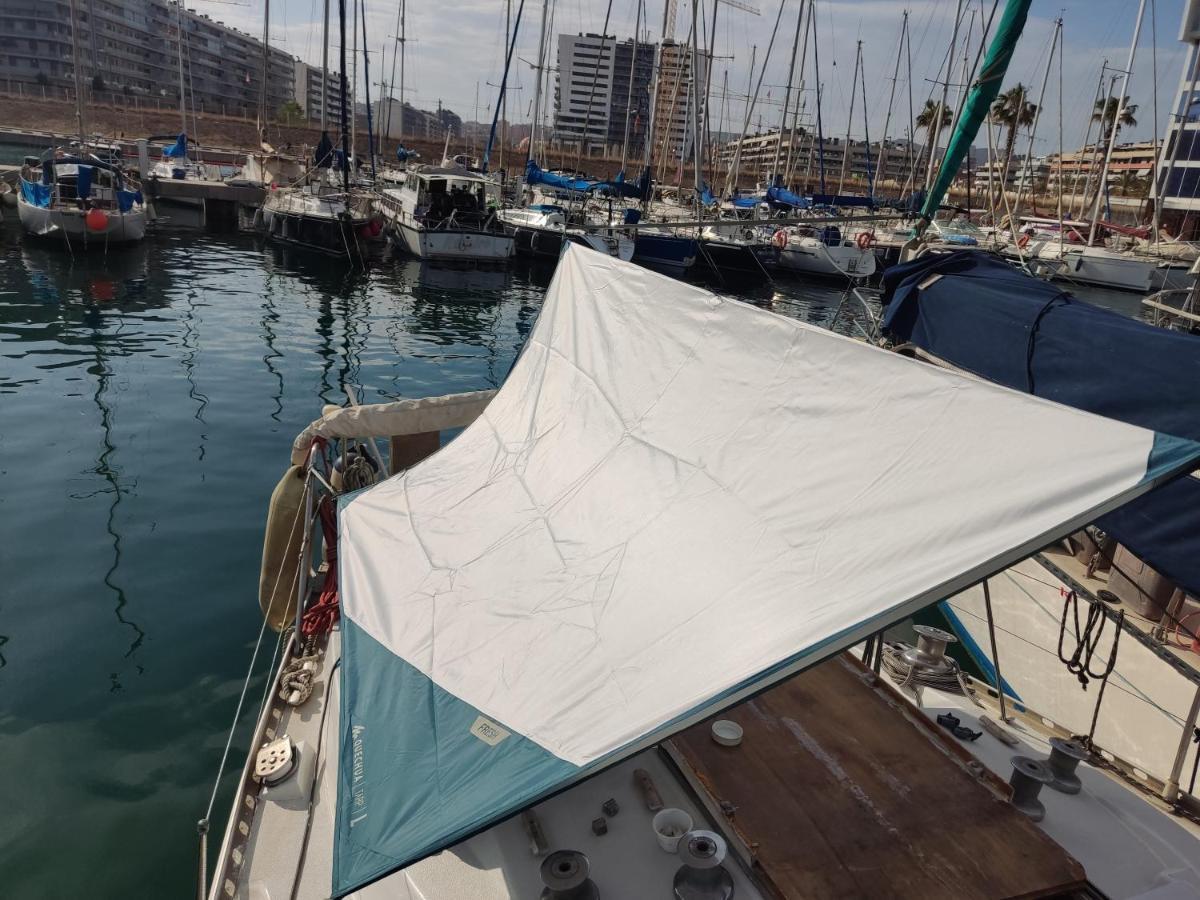 Hospedaje Dado De Baja Badalona Buitenkant foto